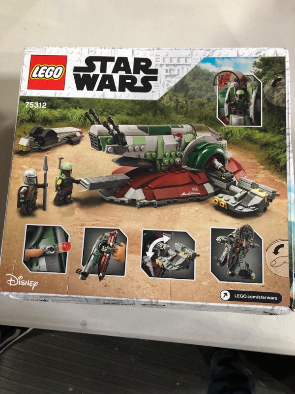 Photo 2 of LEGO Star Wars Boba Fett’s Starship (593 Pieces)