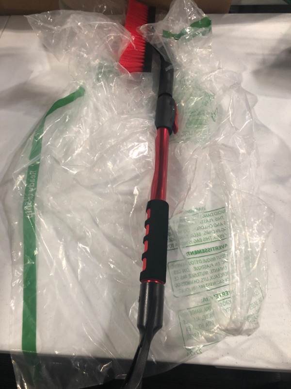 Photo 1 of Motor Trend 39" Extendable Snow Brush with Built-in Car Ice Scraper – Extendable Handle and Rotating Head