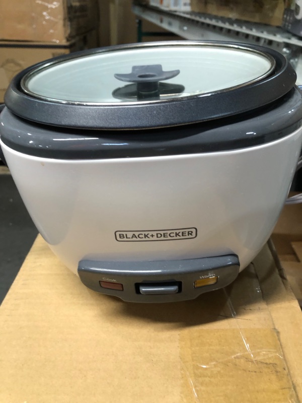 Photo 2 of BLACK+DECKER 16-Cup Cooked/8-Cup Uncooked Rice Cooker and Food Steamer, White 16-cup rice cooker