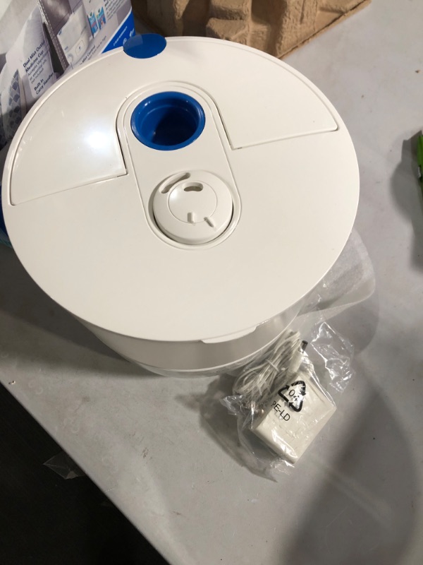 Photo 2 of Vicks EasyCare+ Top Fill Filter-Free Cool Mist Humidifier, Small Room–For Vapors 2 Ways –Works with Vicks VapoPads and VapoSteam, White