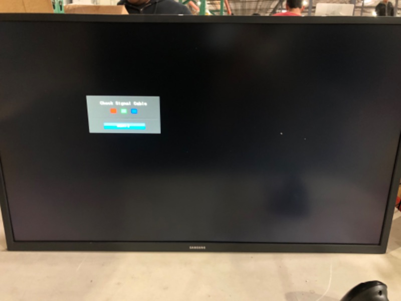 Photo 2 of SAMSUNG 32 inch UJ59 4k monitor (LU32J590UQNXZA) - UHD, 3840 x 2160p, 60hz, 4ms, Dual monitor, laptop monitor, monitor stand / riser / mount compliant, AMD FreeSync, Gaming, HDMI, DP, Black Single