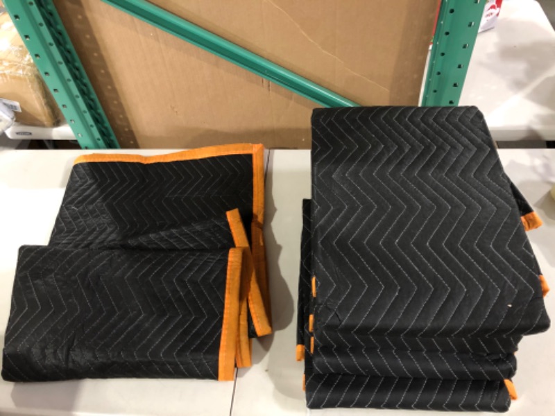 Photo 1 of (6) WEN 272406 72-Inch by 40-Inch Heavy Duty Padded Moving Blankets, 