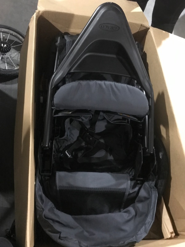 Photo 4 of Graco® Trax™ Jogger 2.0 Travel System, Tyler