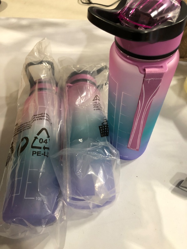 Photo 2 of 3 pc Hyeta 32 oz Water Bottles with Times to Drink and Straw, Motivational Water Bottle with Time Marker, Leakproof & BPA Free, Drinking Sports Water Bottle for Fitness, Gym & Outdoor