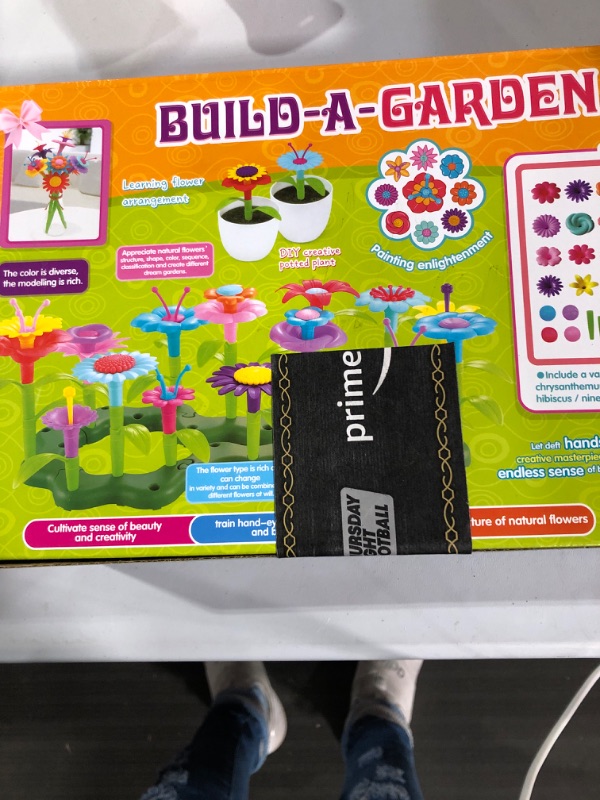 Photo 2 of Flower Garden Building Toys for Girls,STEM Toy Gardening Pretend Gift for Kids, Build A Garden Toy Set for Child Age 3 4 5 6 7 Year Old, Floral Arrangement Playset for Toddlers ,Stacking Game?109PCS?