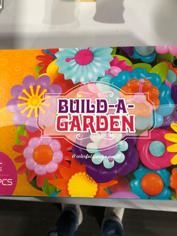 Photo 2 of Flower Garden Building Toys for Girls,STEM Toy Gardening Pretend Gift for Kids, Build A Garden Toy Set for Child Age 3 4 5 6 7 Year Old, Floral Arrangement Playset for Toddlers ,Stacking Game?109PCS?