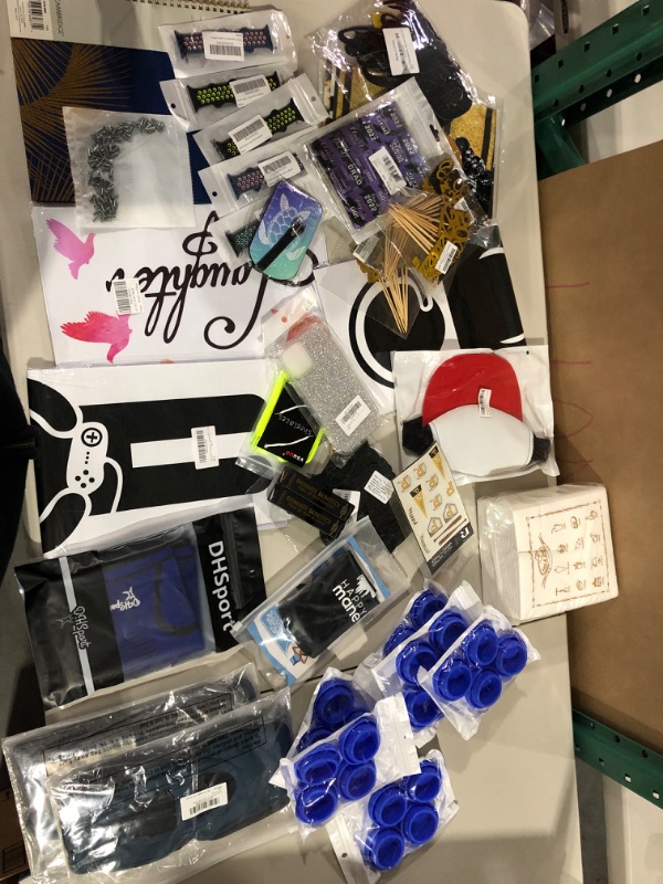 Photo 1 of BUNDLE OF DIFFERENT ITEMS 