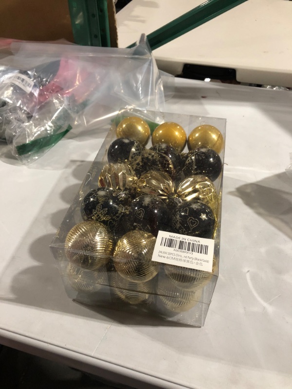 Photo 2 of 30PCS 60MM/2.36IN Christmas Tree Ornaments Assorted Pendant Shatterproof Ball  (Black/Gold)