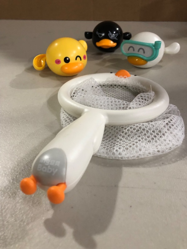 Photo 2 of LiKee Baby Bath Toys Floating Wind-up Toys Swimming Pool Games Water Play Gift for Bathtub Shower Beach Infant Toddlers Kids Boys Girls Age 1 2 3 4 5 6 Years Old (Duck)