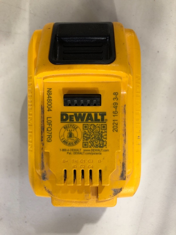 Photo 2 of [USED] DEWALT DCB210-2 20V MAX XR® 10.0Ah Lithium Ion Battery 2 Pack