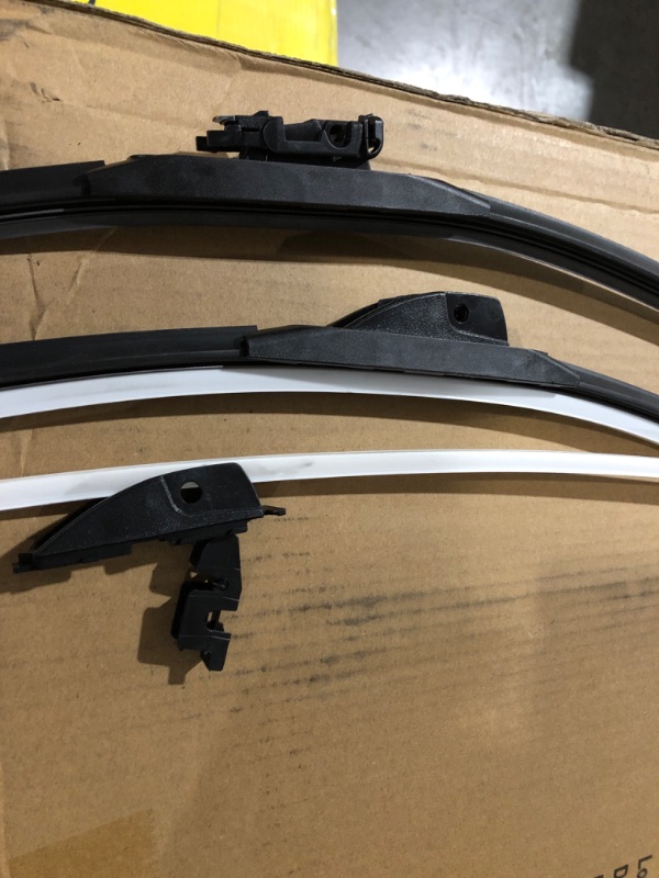 Photo 1 of 2 pc windshield wiper set 