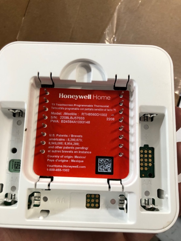 Photo 3 of (ITS WHITE) (WHITE) Honeywell Home RCHT8612WF T5 Plus Wi-Fi Touchscreen Smart (WHITE)