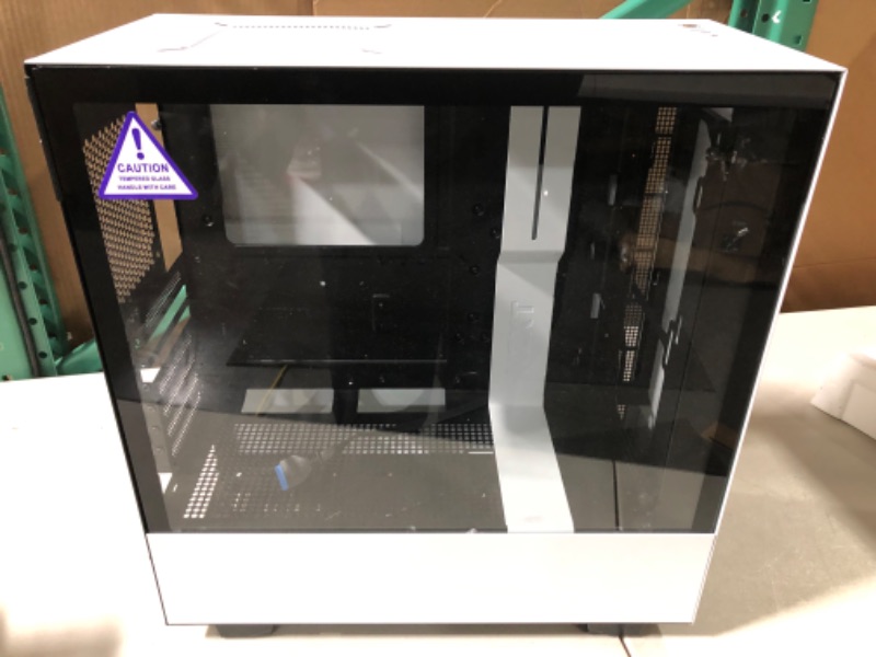 Photo 5 of NZXT - H510 Compact ATX Mid-Tower Case with Tempered Glass - Matte White