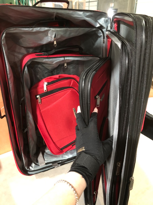 Photo 2 of **USED/SEE PHOTOS** Rockland Journey Softside Upright Luggage Set, Red, 4-Piece (14/19/24/28) 4-Piece Set (14/19/24/28) Red