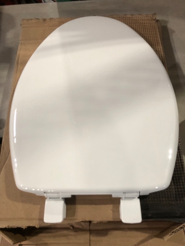 Photo 2 of BEMIS 7300SLEC 000 Toilet Seat will Slow Close and Removes Easy for Cleaning, ELONGATED, White 1 Pack Elongated White