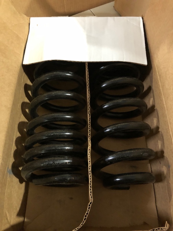 Photo 4 of Moog CC81368 Coil Spring Set