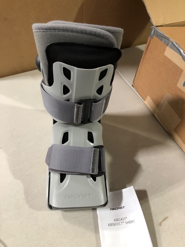 Photo 5 of Aircast AirSelect Walker Brace/Walking Boot (Elite, Short and Standard) Medium Standard