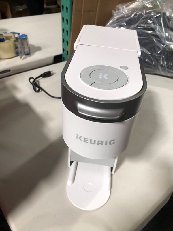 Photo 1 of ***missing water tank for parts ***
KEURIG Coffee Brewer: 8 fl oz Max Brewing Capacity