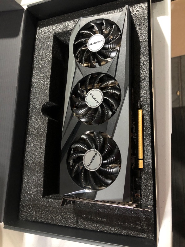 Photo 2 of Gigabyte Radeon RX 6500 XT Gaming OC 4G Graphics Card