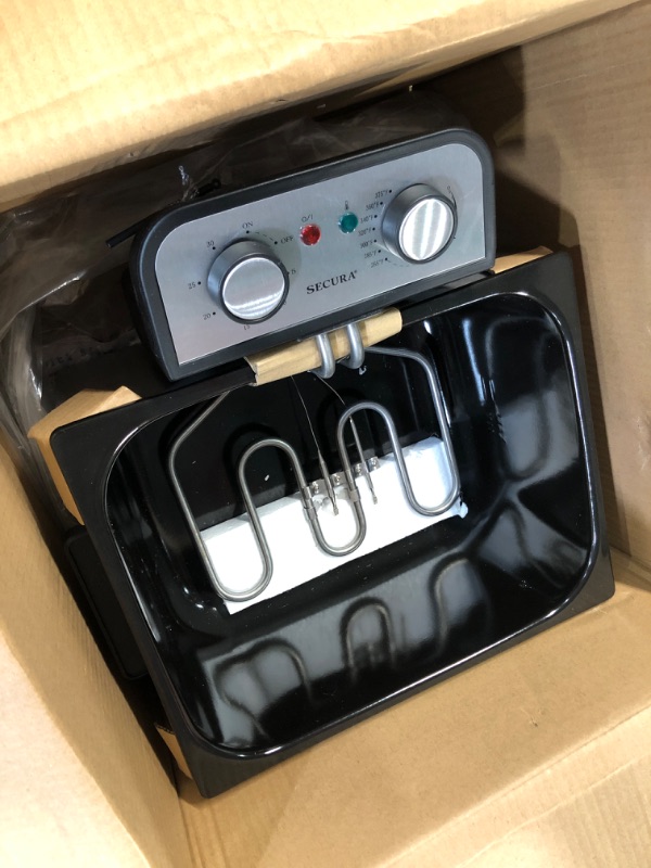 Photo 1 of **FOR PARTS, SEE NOTES**  Secura Electric Deep Fryer 1800W-Watt Large 4.0L/4.2Qt 
