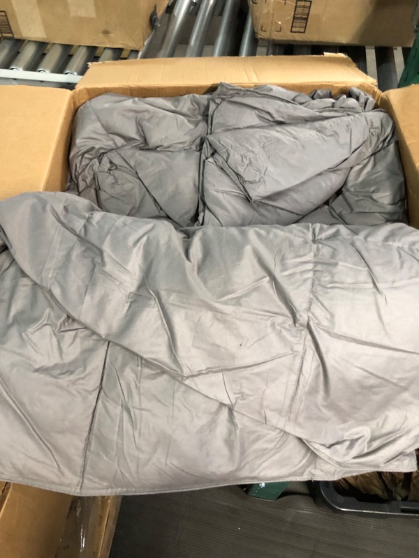 Photo 2 of [USED] Elegant Comforter King Gray/Silver