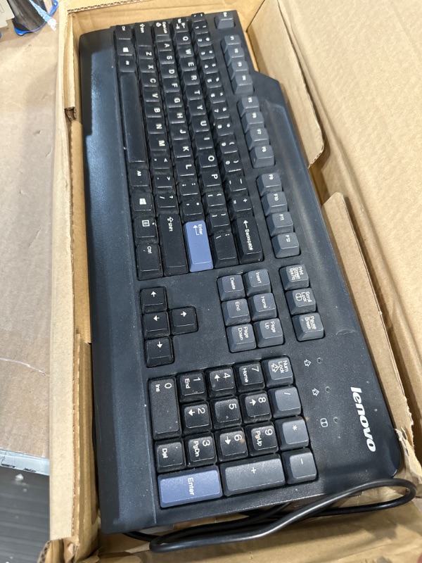 Photo 2 of Lenovo 73p5220 External Wired USB Preferred Pro USA Keyboard ( 41A5289, 89P8530)