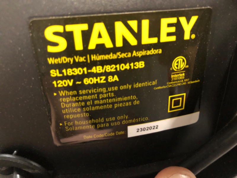 Photo 6 of (WORKS) Stanley 4 Gallon Wet Dry Vacuum
