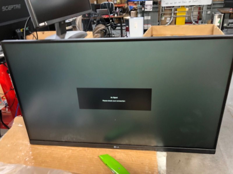 Photo 2 of LG 27UP650-W Monitor 27” UHD (3840 x 2160) IPS Display, VESA DisplayHDR 400, DCI-P3 95% Color Gamut, 3-Side Virtually Borderless Display, 