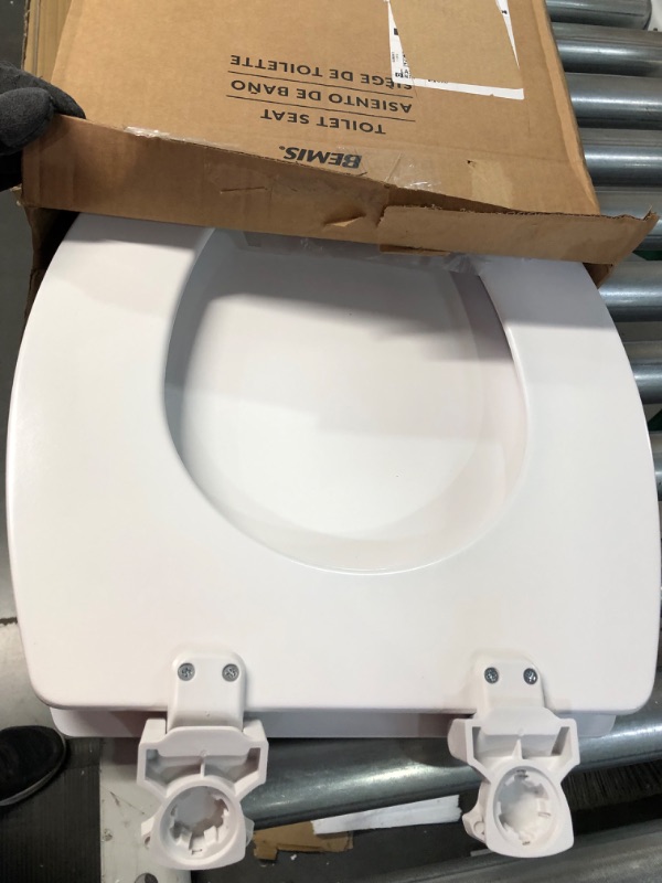 Photo 3 of (LOOKS NEW) Bemis 1500EC 390 Toilet Seat with Easy Clean & Change Hinges