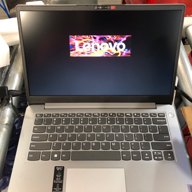 Photo 6 of (LOOKS NEW) Lenovo Ideapad 1i, 14.0"