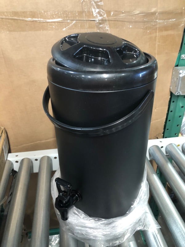 Photo 2 of [USED] 2.5 Gallon Insulated Beverage Dispenser 
