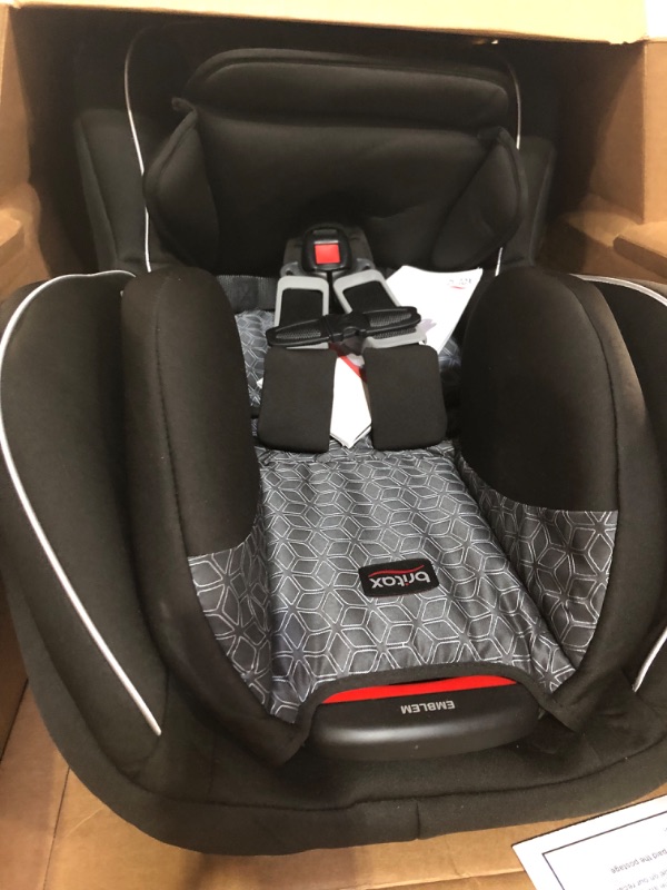 Photo 2 of Britax Emblem 3 Stage Convertible Car Seat - Fusion