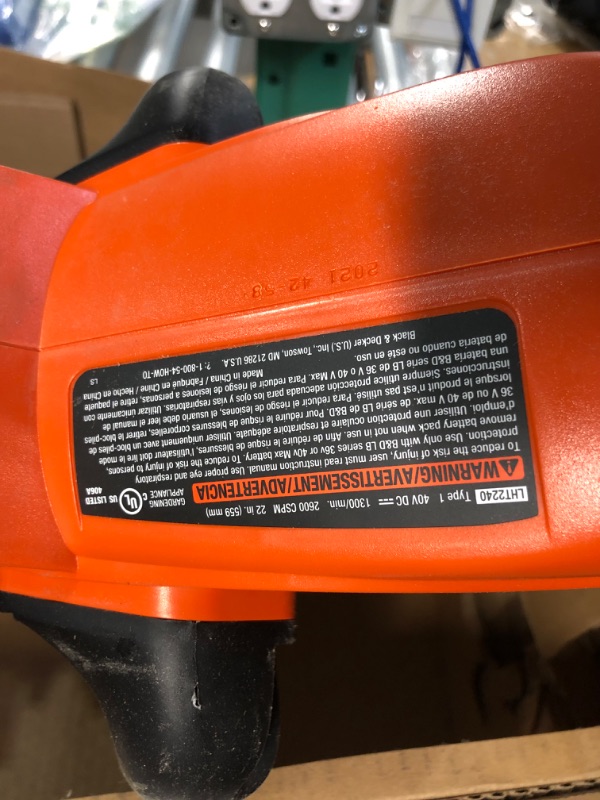 Photo 3 of **PARTS ONLY**
 BLACK+DECKER 40V MAX* Lithium-Ion 22-Inch Cordless Hedge Trimmer 