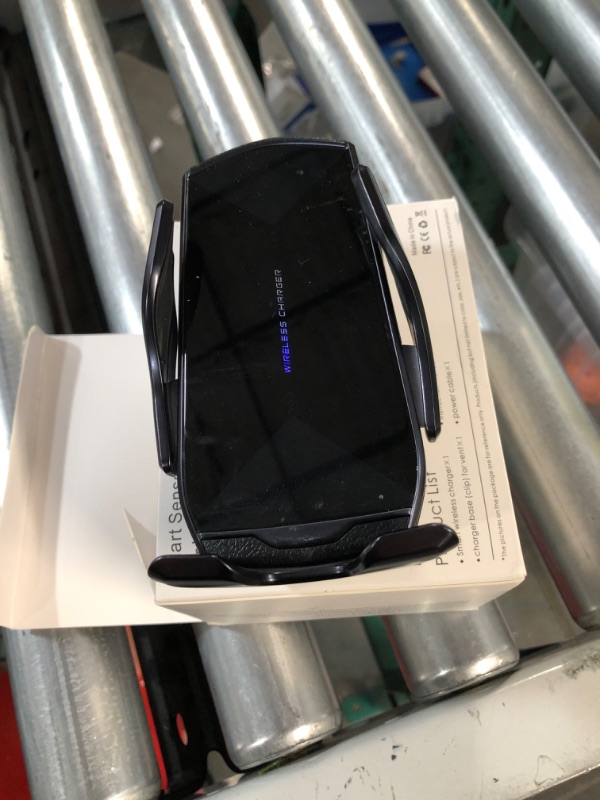 Photo 2 of Q3 Smart Sensor Car Phone Wireless Charger