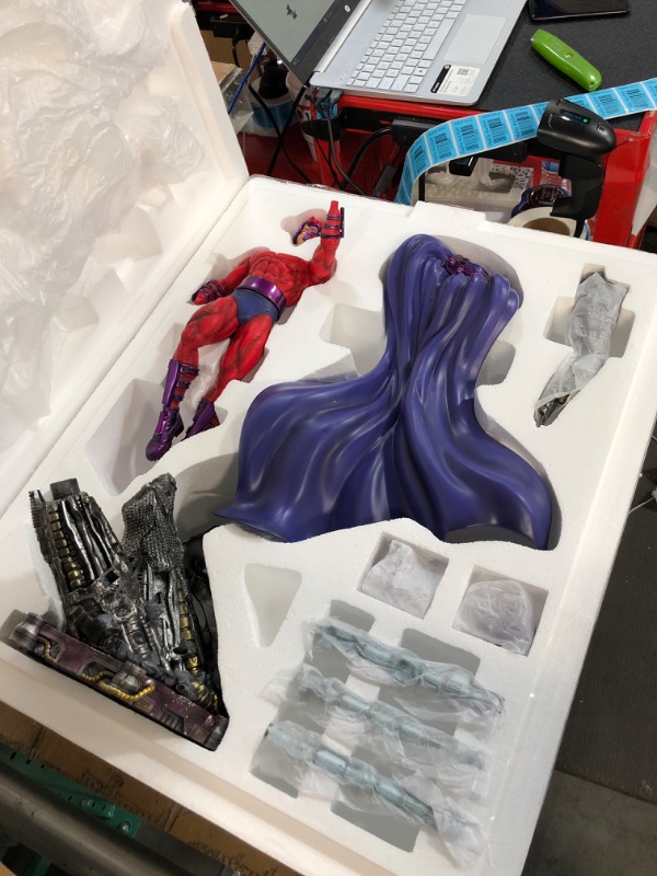 Photo 2 of (READ NOTES) Kotobukiya Marvel Universe: X-Men: Magneto Fine Art Statue, Multicolor