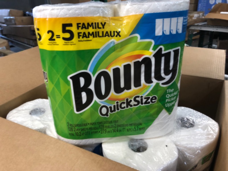 Photo 3 of Bounty Quick Size Paper Towels, White, 4 Packs Of 2 Family Rolls = 8 Family Rolls