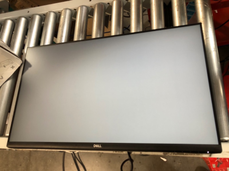 Photo 2 of Dell 27-inch USB-C Monitor - Full HD (1920 x 1080 Display, 75Hz Refresh Rate, 4MS Grey-to-Grey Response Time (Extreme Mode), Dual 3W Built-in Speakers, HDMI, IPS, AMD FreeSync, Silver - S2723HC
