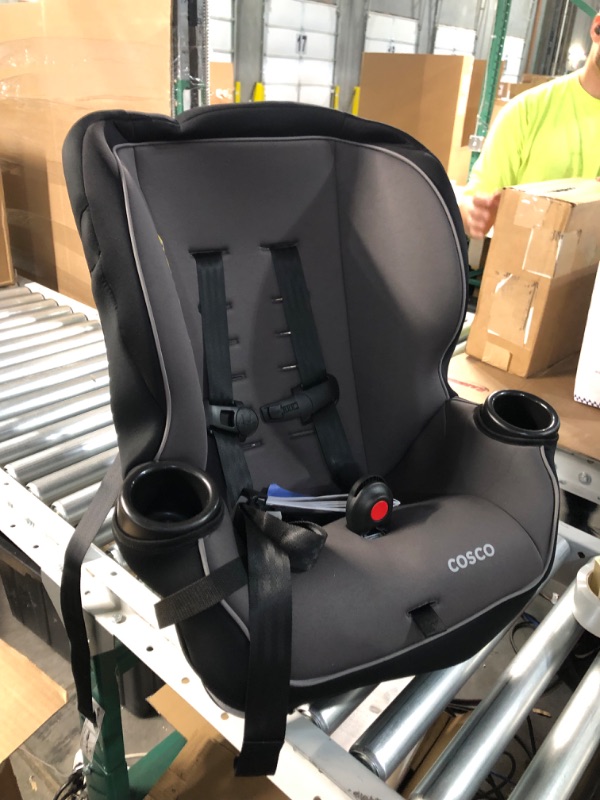 Photo 2 of Cosco Onlook 2-in-1 Convertible Car Seat, Rear-Facing 5-40 pounds and Forward-Facing 22-40 pounds and up to 43 inches