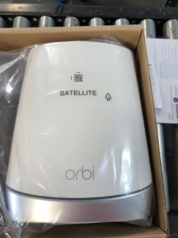 Photo 5 of Netgear Orbi Mesh Wi-Fi System (Router, 2 Extenders) RBK753-100NAS 