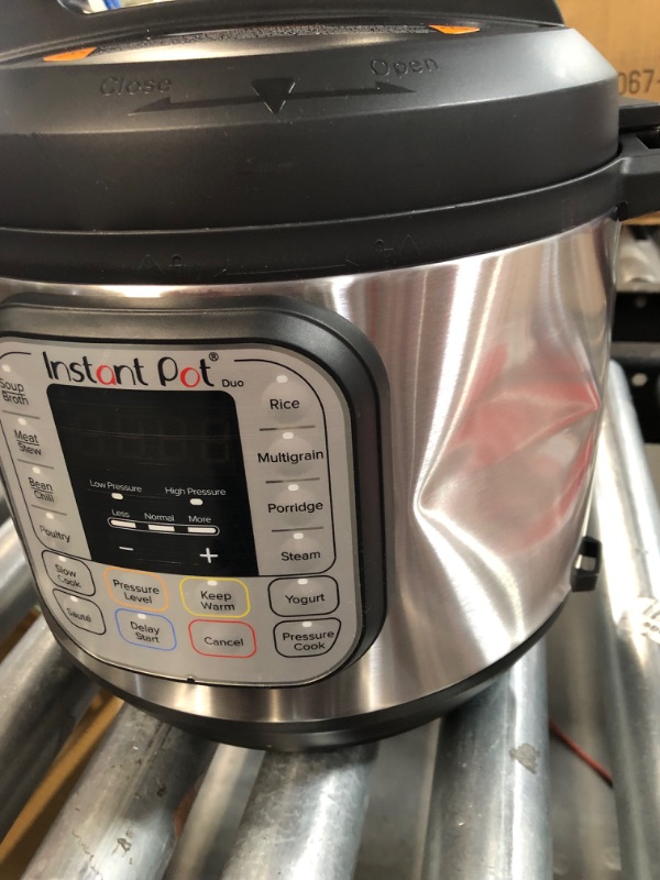 Photo 4 of *Damaged* Instant Pot 6qt Duo Pressure Cooker