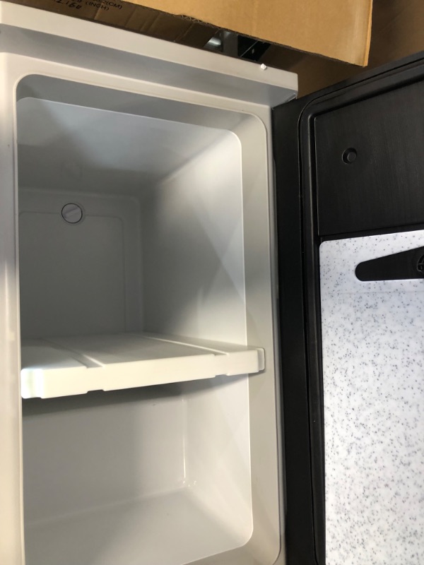 Photo 1 of AAOBOSI 12 Volt Car Refrigerator - 59 Quart (55L) WIFI Portable Refrigerator Freezer with Dual Zone Single Temperature
**TESTED**