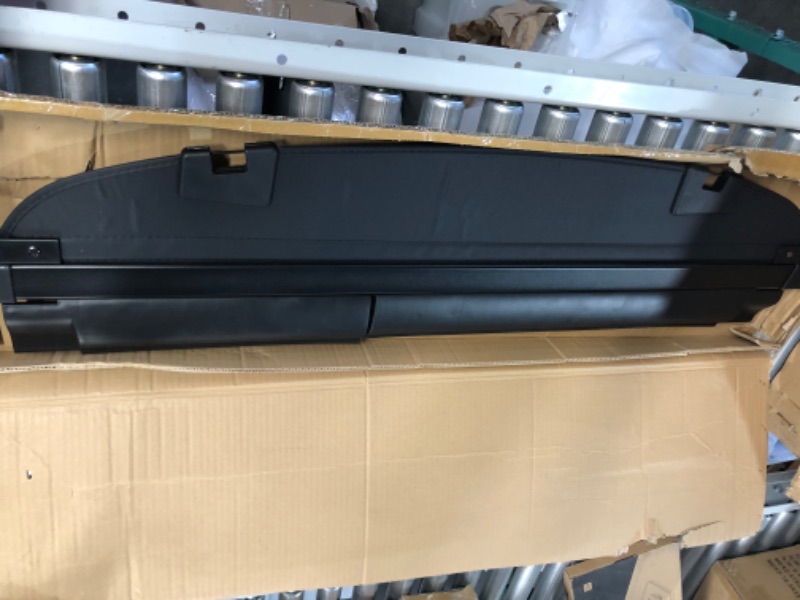 Photo 4 of [used] MarretooAuto Original Style Cargo Cover for Mazda 