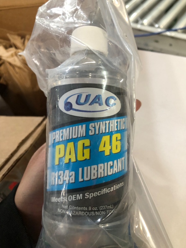 Photo 2 of Universal Air Conditioner RO 0900B Refrigerant Oil