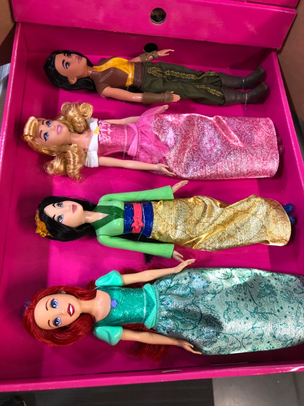 Photo 4 of Disney Princess Royal Collection, 12 Royal Shimmer Fashion Dolls with Skirts and Accessories, Toy for Girls 3 Years Old and Up (Amazon Exclusive)