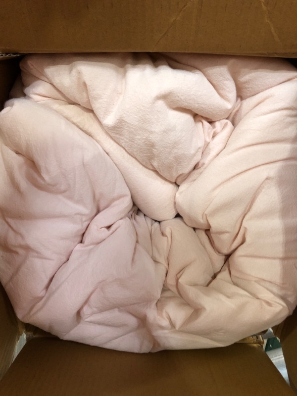 Photo 2 of [USED] Madison Park Laetitia Cotton Chenille Medallion Comforter - KING, PINK