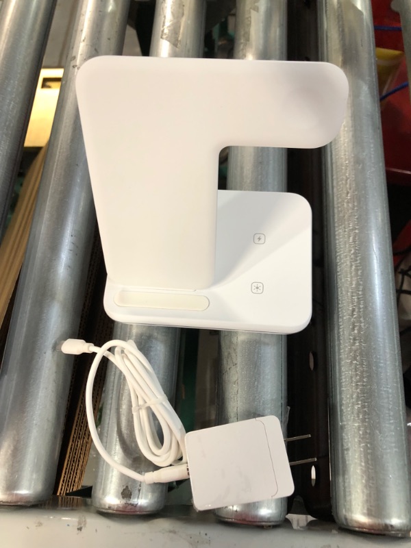 Photo 3 of Wireless Charger 3 in 1