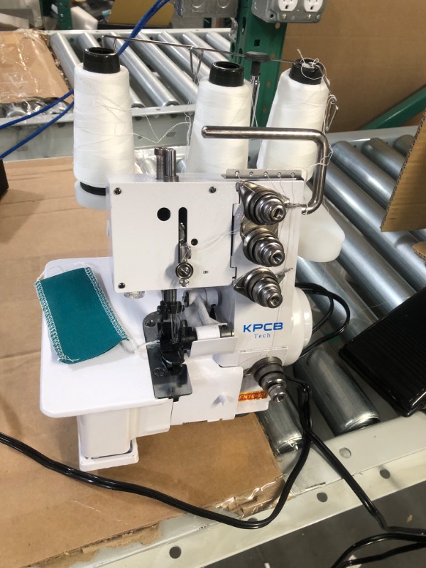 Photo 4 of * NONFUNCTIONAL*
KPCB Serger Sewing Machine 3/4 Thread Overlock with Accessories Kit