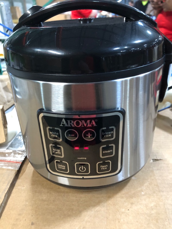 Photo 3 of Aroma Housewares ARC-914SBD Digital Cool-Touch Rice Grain Cooker,  Stainless, Silver