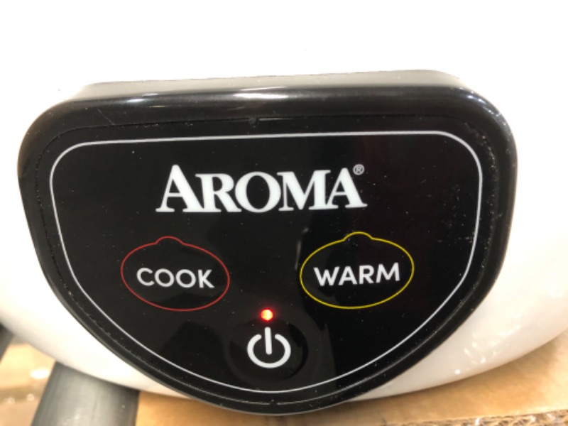 Photo 1 of Aroma Housewares Commercial 60-Cup (Cooked) / 14Qt. Rice & Grain Cooker (ARC-1430E), White
