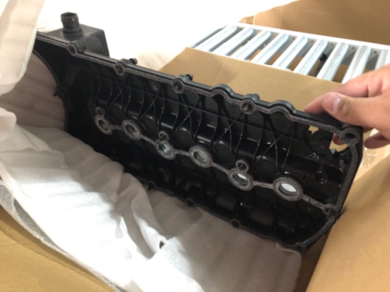 Photo 2 of general Engine Valve Cover- 